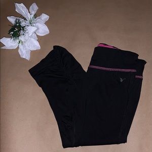 Black Capri leggings